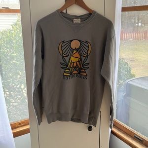 Super cozy Nature Backs crewneck!